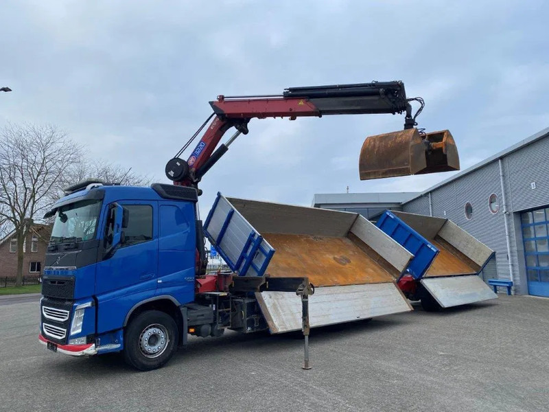 Volvo FH4-500 / HMF 3220K-RC / REMOTE / ROTATOR / 3SIDE TIPPER / DYNAMIC STEERING / ONLY:302623 KM / AUTOMATIC / EURO-6 / 2017 - Vinçli kamyon: fotoğraf 2 Volvo FH4-500 / HMF 3220K-RC / REMOTE / ROTATOR / 3SIDE TIPPER / DYNAMIC STEERING / ONLY:302623 KM / AUTOMATIC / EURO-6 / 2017 - Vinçli kamyon: fotoğraf 2