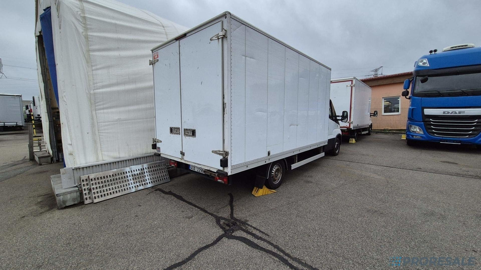 IVECO DAILY 35S16 skříň - 8 palet - Kapalı kasa kamyonet: fotoğraf 4 IVECO DAILY 35S16 skříň - 8 palet - Kapalı kasa kamyonet: fotoğraf 4