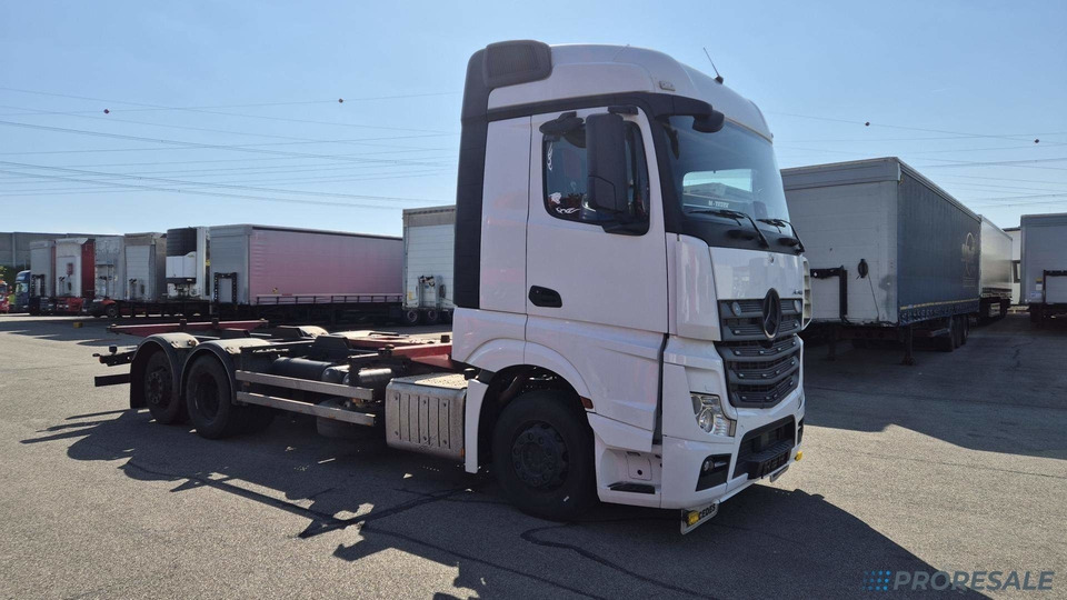 MERCEDES-BENZ ACTROS 2546 L 6X2 EURO 6 - pro přepravu BDF - Konteynır taşıyıcı/ Yedek karoser kamyon: fotoğraf 1 MERCEDES-BENZ ACTROS 2546 L 6X2 EURO 6 - pro přepravu BDF - Konteynır taşıyıcı/ Yedek karoser kamyon: fotoğraf 1