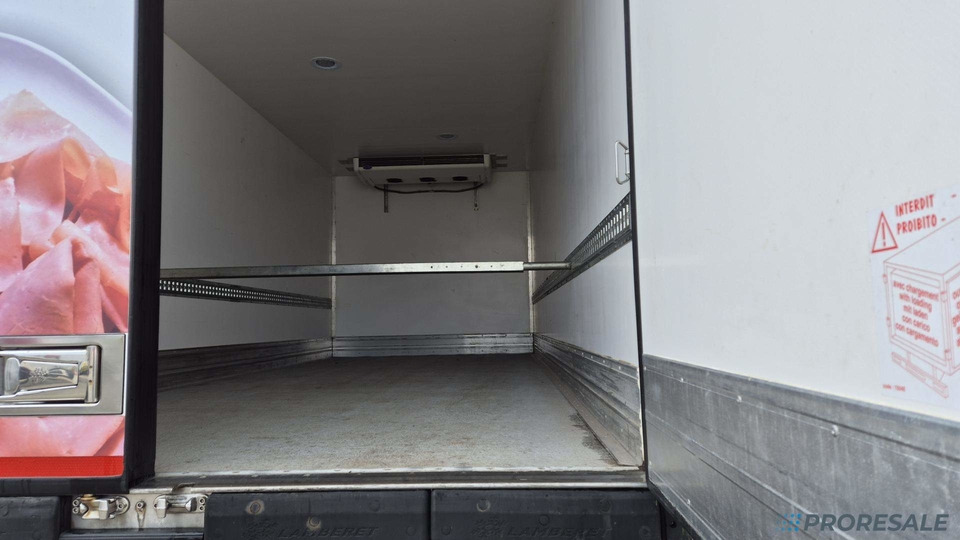 VOLVO FL 250 BB EURO 6 - mrazírna + CARRIER XARIOS 600 EL MAXI - Refrijeratör kamyon: fotoğraf 5 VOLVO FL 250 BB EURO 6 - mrazírna + CARRIER XARIOS 600 EL MAXI - Refrijeratör kamyon: fotoğraf 5