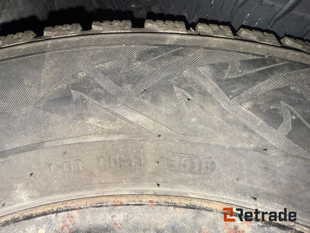 Däck Hakkapeliitta 215/65 R16C - İnşaat ekipmanı: fotoğraf 4 Däck Hakkapeliitta 215/65 R16C - İnşaat ekipmanı: fotoğraf 4