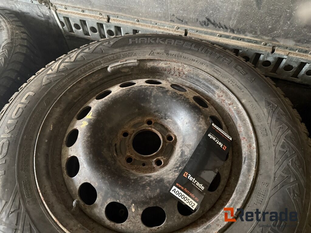 Däck Hakkapeliitta 215/65 R16C - İnşaat ekipmanı: fotoğraf 2 Däck Hakkapeliitta 215/65 R16C - İnşaat ekipmanı: fotoğraf 2