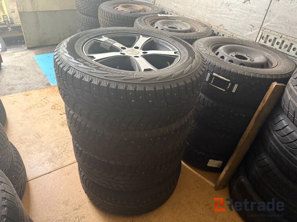 Däck Hankook 245/65R17 107T - İnşaat ekipmanı: fotoğraf 1 Däck Hankook 245/65R17 107T - İnşaat ekipmanı: fotoğraf 1