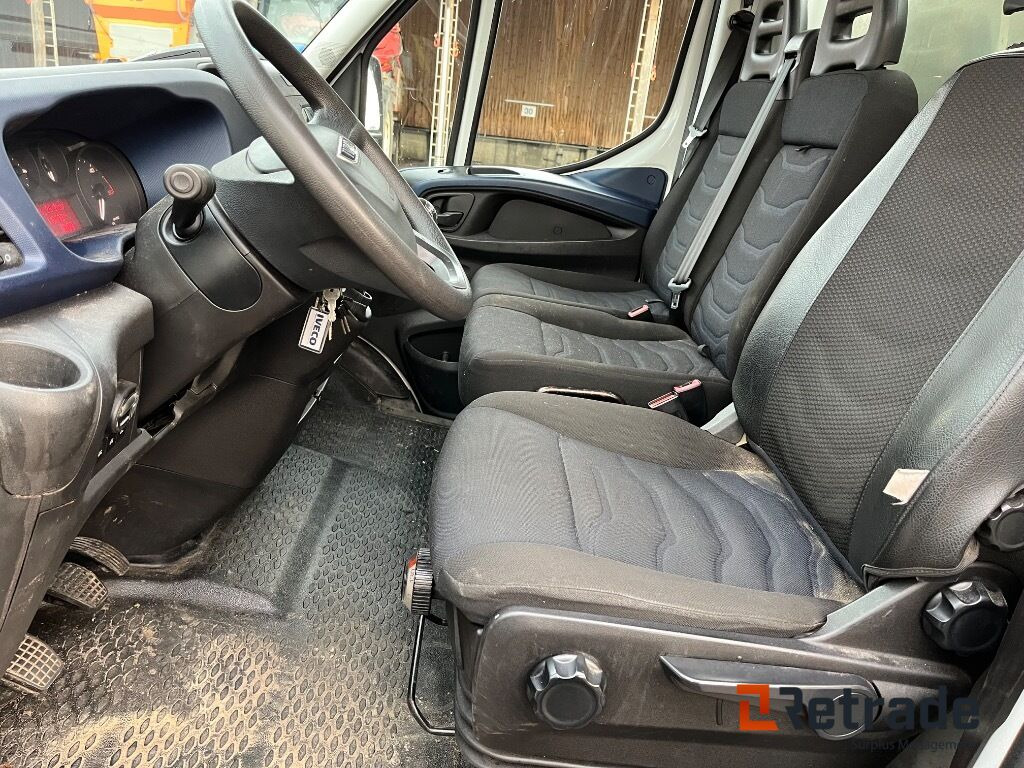 IVECO 35-180 3,0D med Alu-knæklad og læsserampe. - Binek araba: fotoğraf 5 IVECO 35-180 3,0D med Alu-knæklad og læsserampe. - Binek araba: fotoğraf 5