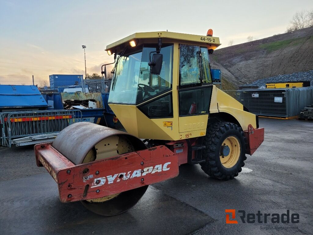 Vält Jordpackningsvält Dynapac CA152D - İş makinaları: fotoğraf 1 Vält Jordpackningsvält Dynapac CA152D - İş makinaları: fotoğraf 1