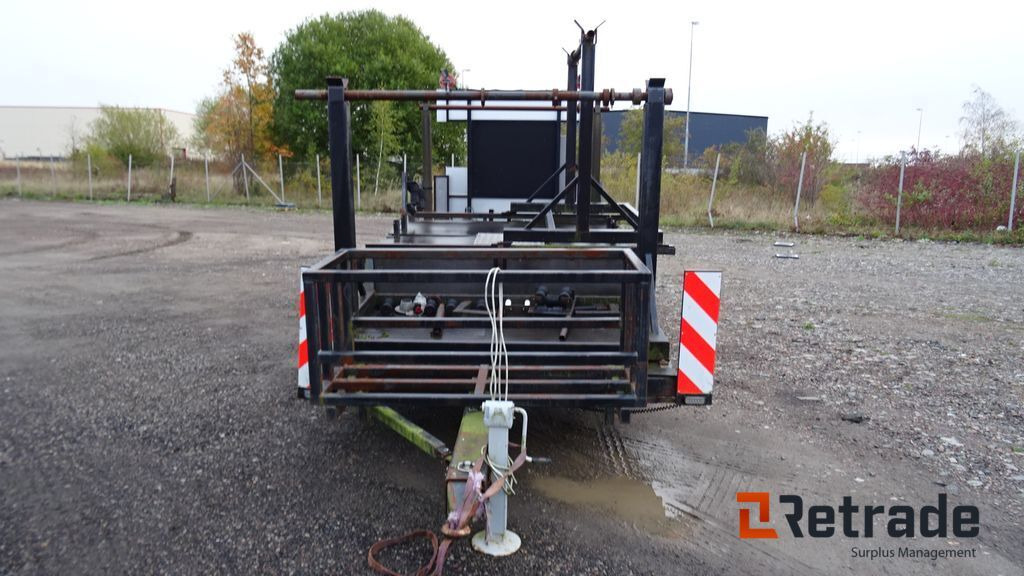 Kabelvagn Nr3/3 skyltvagn med varningsljus - İnşaat ekipmanı: fotoğraf 1 Kabelvagn Nr3/3 skyltvagn med varningsljus - İnşaat ekipmanı: fotoğraf 1