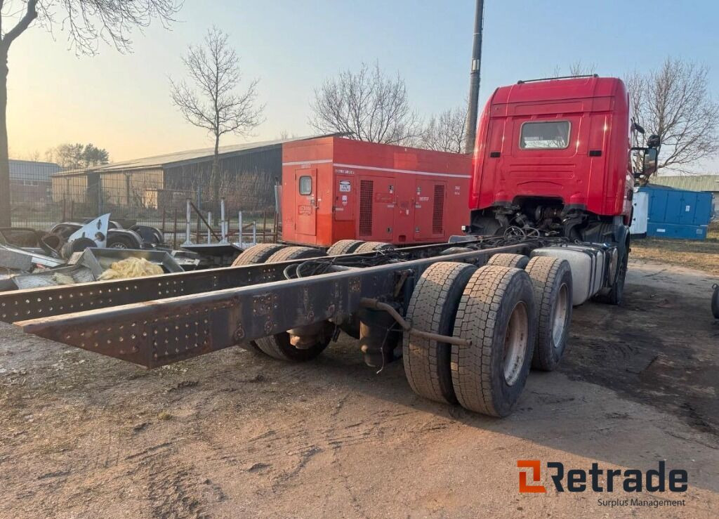 Lastbil Scania Super R620 V8 6x4 - Şasi kamyon: fotoğraf 5 Lastbil Scania Super R620 V8 6x4 - Şasi kamyon: fotoğraf 5