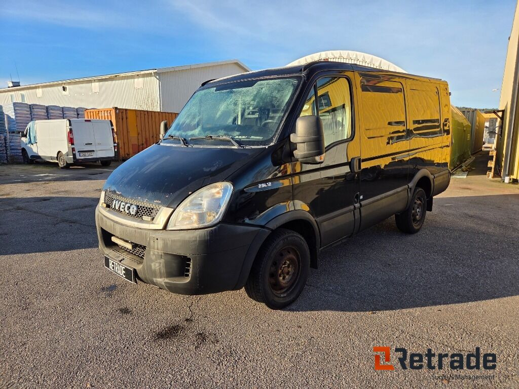 Van Iveco Daily 29L12A V-300 - Panelvan: fotoğraf 1 Van Iveco Daily 29L12A V-300 - Panelvan: fotoğraf 1