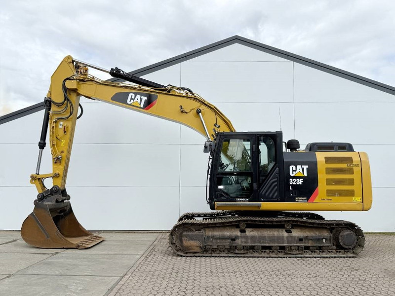 Cat 323FL - German Machine / Rear + Side Camera - Paletli ekskavatör: fotoğraf 1 Cat 323FL - German Machine / Rear + Side Camera - Paletli ekskavatör: fotoğraf 1