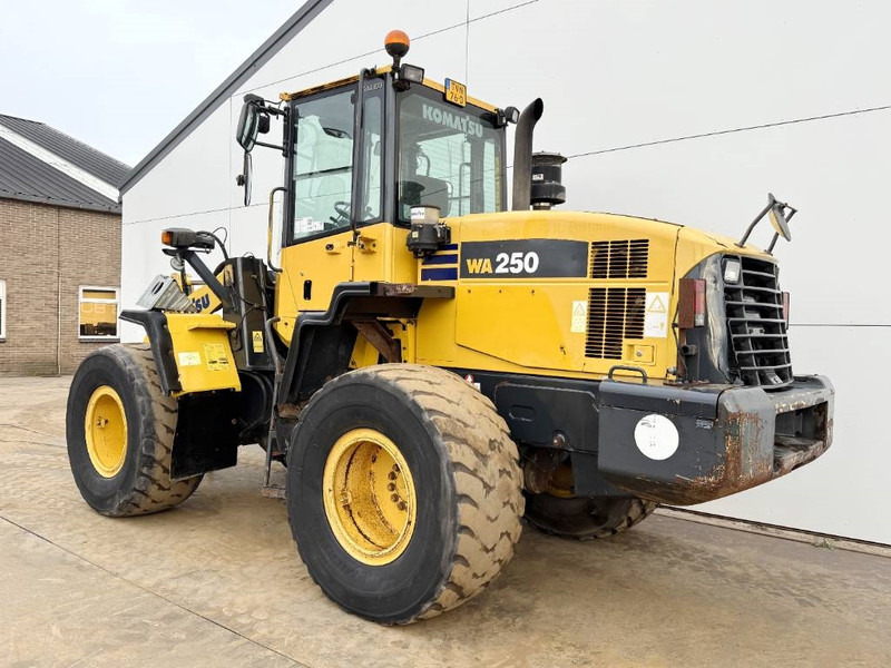 Komatsu WA250-5 - Dutch Machine / 3rd Function - Tekerlekli yükleyici: fotoğraf 3 Komatsu WA250-5 - Dutch Machine / 3rd Function - Tekerlekli yükleyici: fotoğraf 3