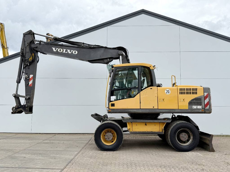 Volvo EW180C - Dutch Machine / Triple Boom - Tekerlekli ekskavatör: fotoğraf 1 Volvo EW180C - Dutch Machine / Triple Boom - Tekerlekli ekskavatör: fotoğraf 1