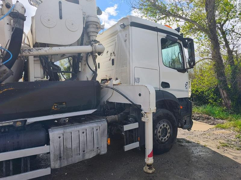 Mercedes Actros 3243 - Pompalı mikser: fotoğraf 2 Mercedes Actros 3243 - Pompalı mikser: fotoğraf 2
