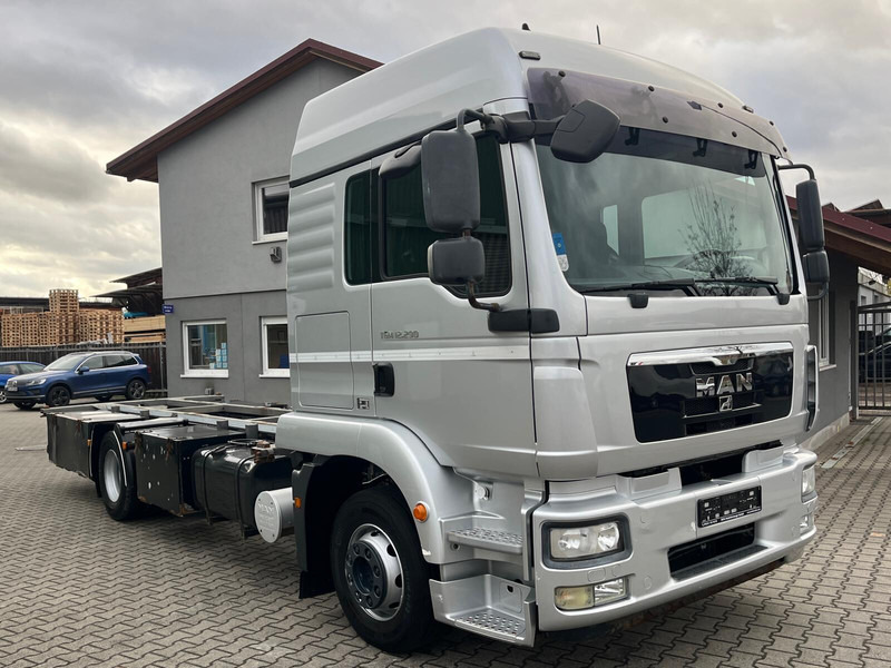 MAN TGM 12.290 BDF 4x2 Euro 5 - Şasi kamyon: fotoğraf 3 MAN TGM 12.290 BDF 4x2 Euro 5 - Şasi kamyon: fotoğraf 3