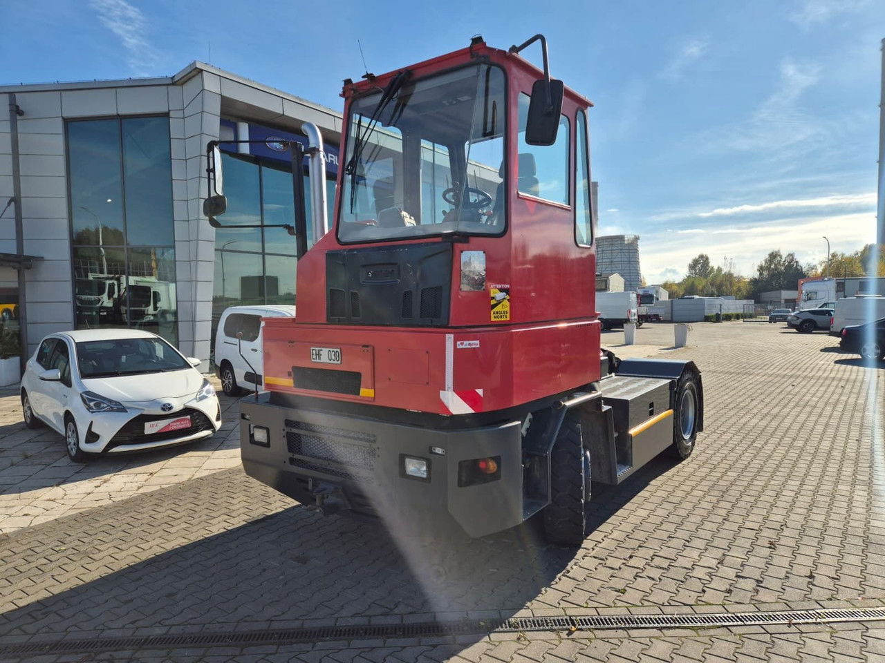 Kalmar TR618i / 1 Owner / LOW KM / Works Great / NEW Tire S - Terminal çekiciler: fotoğraf 2 Kalmar TR618i / 1 Owner / LOW KM / Works Great / NEW Tire S - Terminal çekiciler: fotoğraf 2