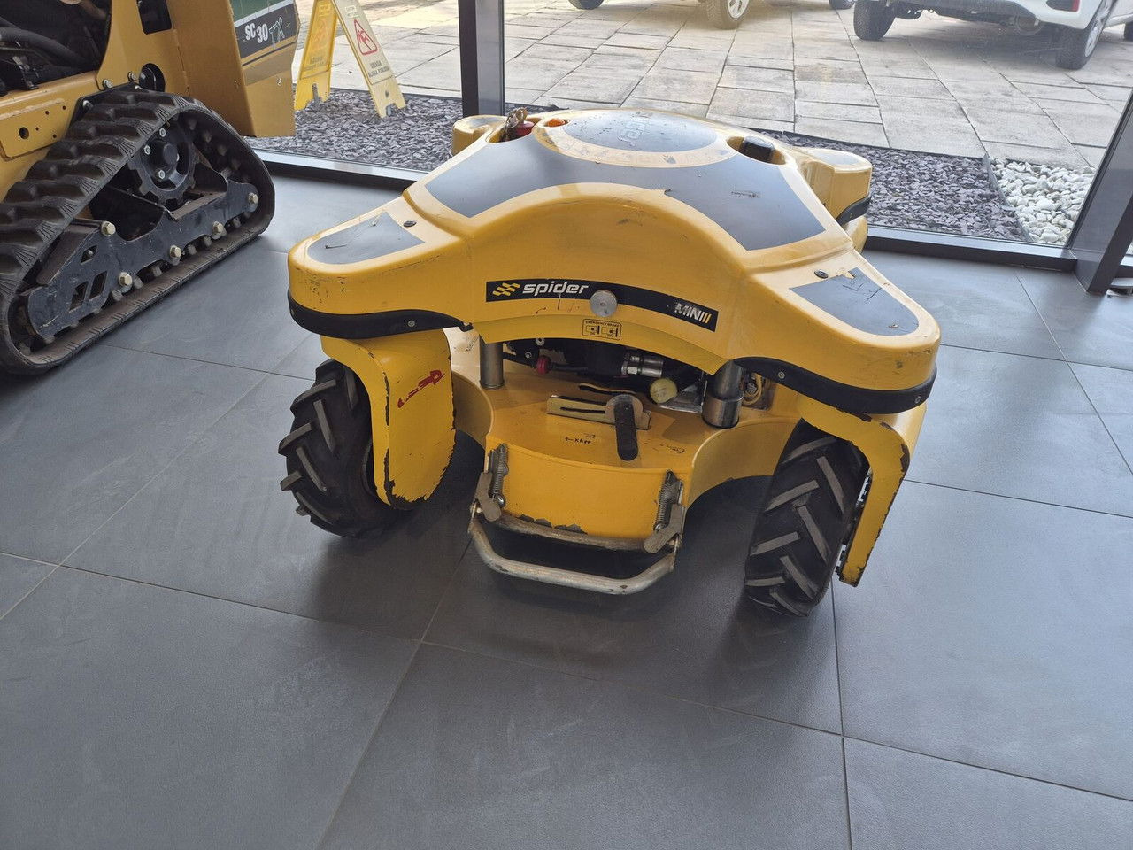 MINI Mini Spider II / 4X4 / NEW Service / Works Great - Çim biçme makinesi: fotoğraf 3 MINI Mini Spider II / 4X4 / NEW Service / Works Great - Çim biçme makinesi: fotoğraf 3