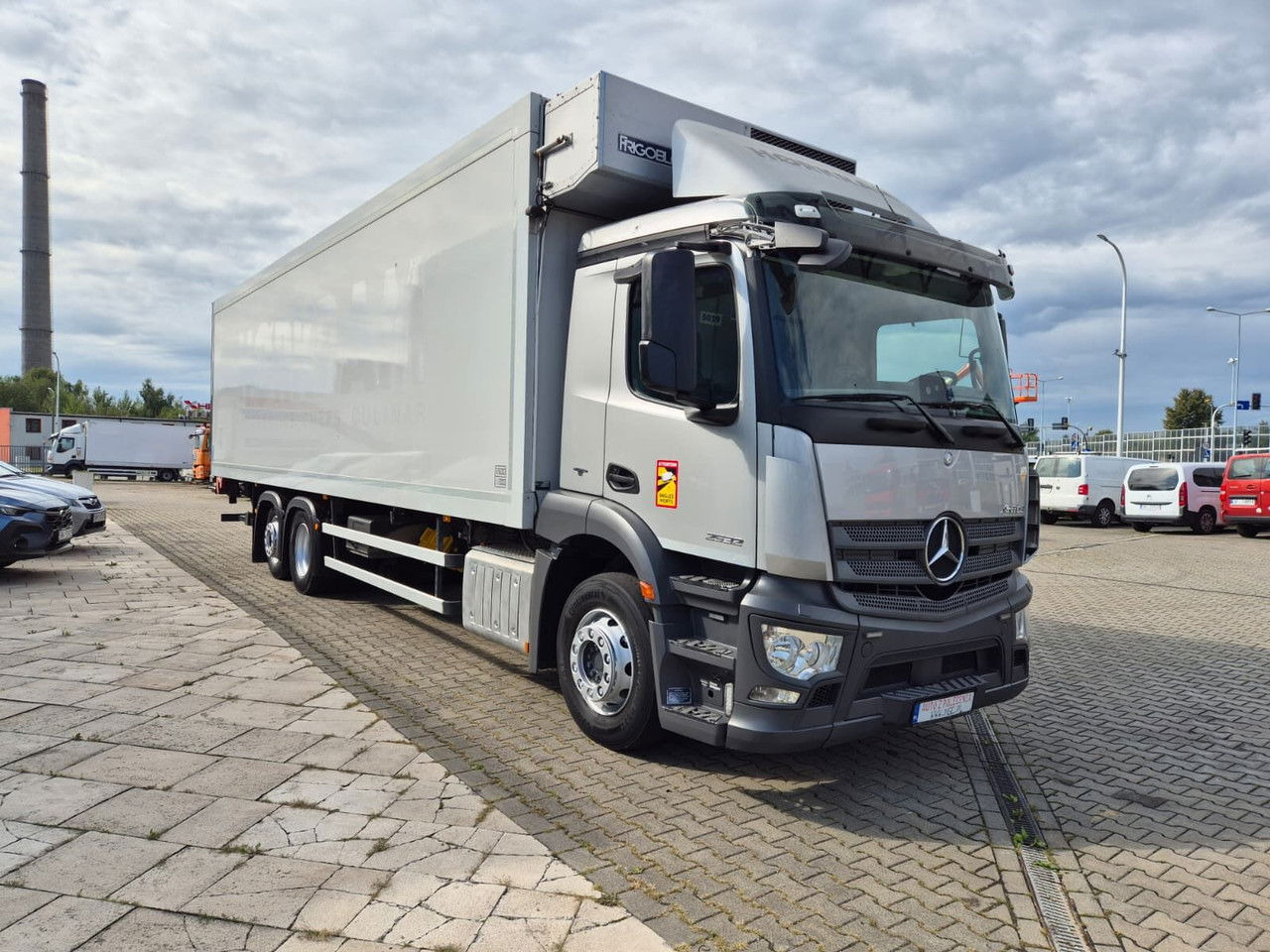 Mercedes-Benz Antos 2532 L 6X2 / Frigoblock / 1 Owner / 6X2 / Euro 6 / TOP - Refrijeratör kamyon: fotoğraf 5 Mercedes-Benz Antos 2532 L 6X2 / Frigoblock / 1 Owner / 6X2 / Euro 6 / TOP - Refrijeratör kamyon: fotoğraf 5