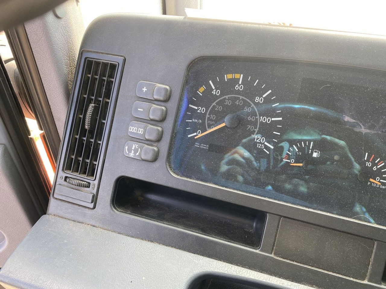 Şasi kamyon Mercedes-Benz Eqonic 2628 - 1 Owner - Euro6 - LOW KM: fotoğraf 23 Şasi kamyon Mercedes-Benz Eqonic 2628 - 1 Owner - Euro6 - LOW KM: fotoğraf 23