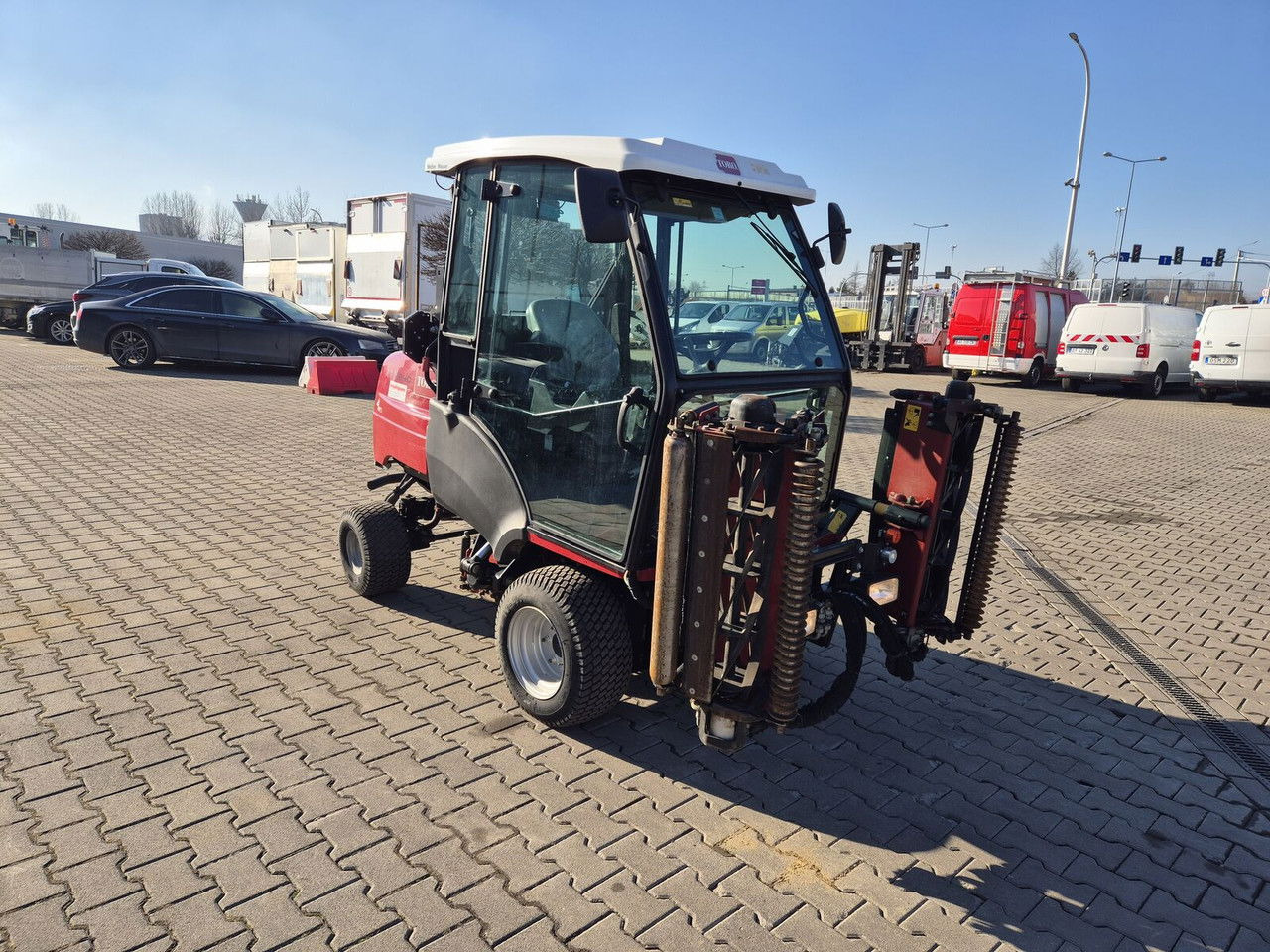 Toro CT2240 / 4WD / Like NEW / Only 1681MTH - Çim biçme makinesi: fotoğraf 2 Toro CT2240 / 4WD / Like NEW / Only 1681MTH - Çim biçme makinesi: fotoğraf 2