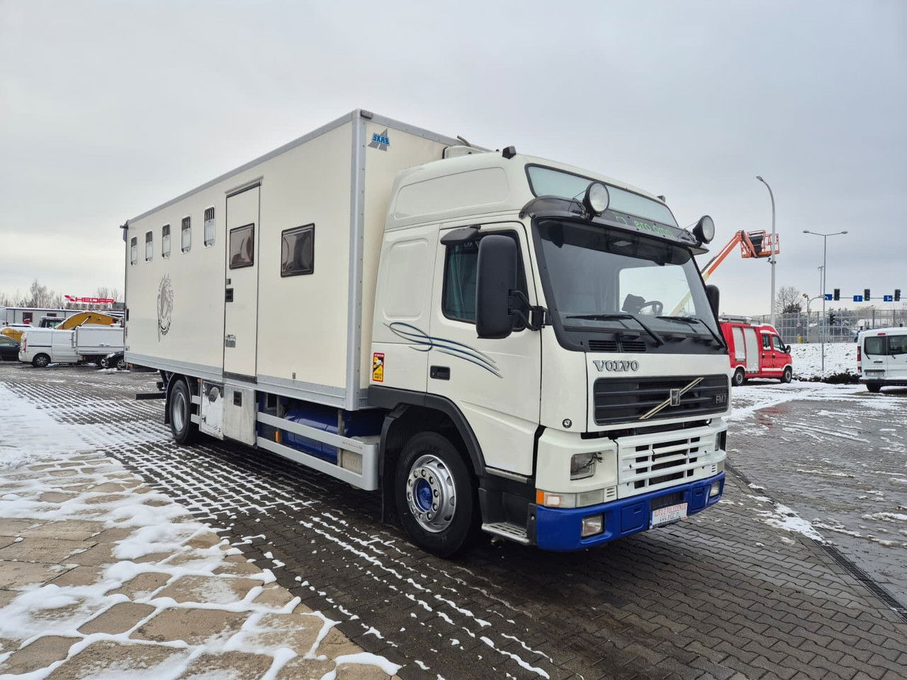 VOLVO FM 7 5 Horses / 3 People Live Cabin / 1 Owner / Serviced - At taşıma aracı: fotoğraf 4 VOLVO FM 7 5 Horses / 3 People Live Cabin / 1 Owner / Serviced - At taşıma aracı: fotoğraf 4