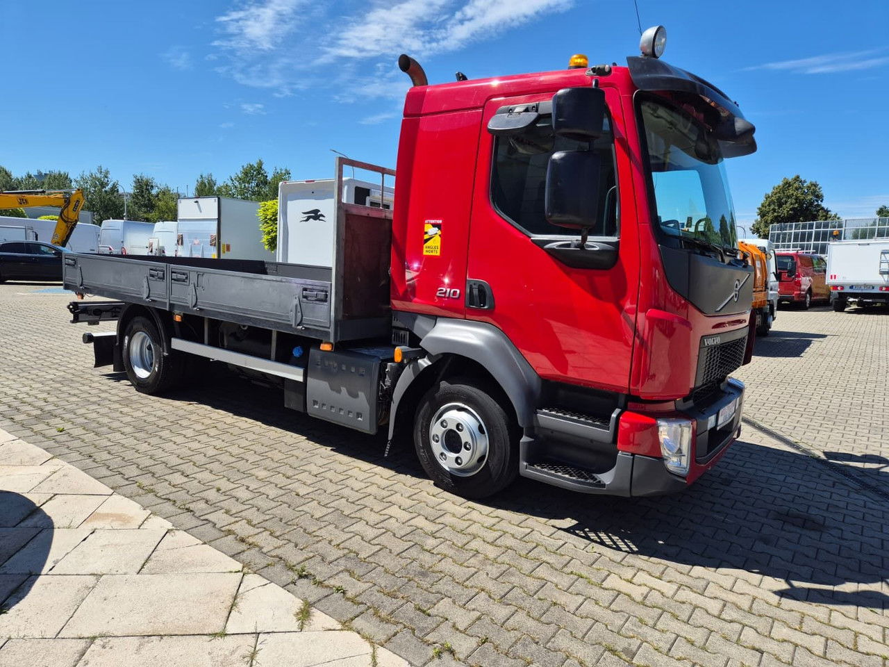 Volvo FL 210 1 Owner / LOW KM / Fassi - Sal/ Açık kasa kamyon, Vinçli kamyon: fotoğraf 5 Volvo FL 210 1 Owner / LOW KM / Fassi - Sal/ Açık kasa kamyon, Vinçli kamyon: fotoğraf 5