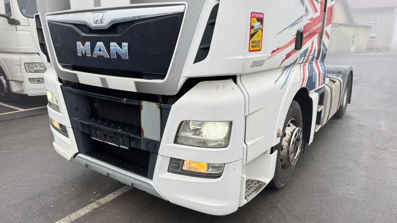 MAN TGX 18.560 4X2 tractor unit - retarder - Çekici: fotoğraf 2 MAN TGX 18.560 4X2 tractor unit - retarder - Çekici: fotoğraf 2