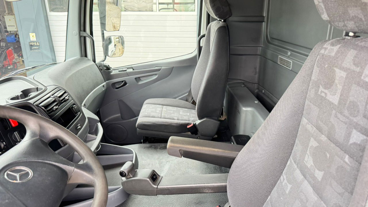 Çekici Mercedes-Benz Axor 1836 4x2 tipper hydraulics: fotoğraf 23 Çekici Mercedes-Benz Axor 1836 4x2 tipper hydraulics: fotoğraf 23