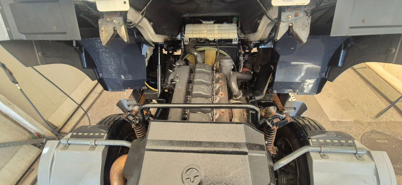 Çekici Mercedes-Benz Axor 1836 4x2 tipper hydraulics: fotoğraf 14 Çekici Mercedes-Benz Axor 1836 4x2 tipper hydraulics: fotoğraf 14