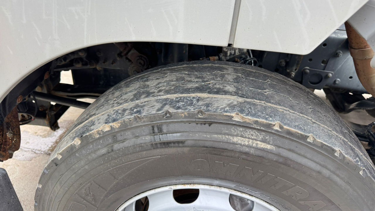 Mercedes-Benz Axor 1836 4x2 tipper hydraulics - Çekici: fotoğraf 5 Mercedes-Benz Axor 1836 4x2 tipper hydraulics - Çekici: fotoğraf 5