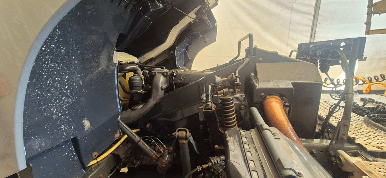 Çekici Mercedes-Benz Axor 1836 4x2 tipper hydraulics: fotoğraf 13 Çekici Mercedes-Benz Axor 1836 4x2 tipper hydraulics: fotoğraf 13