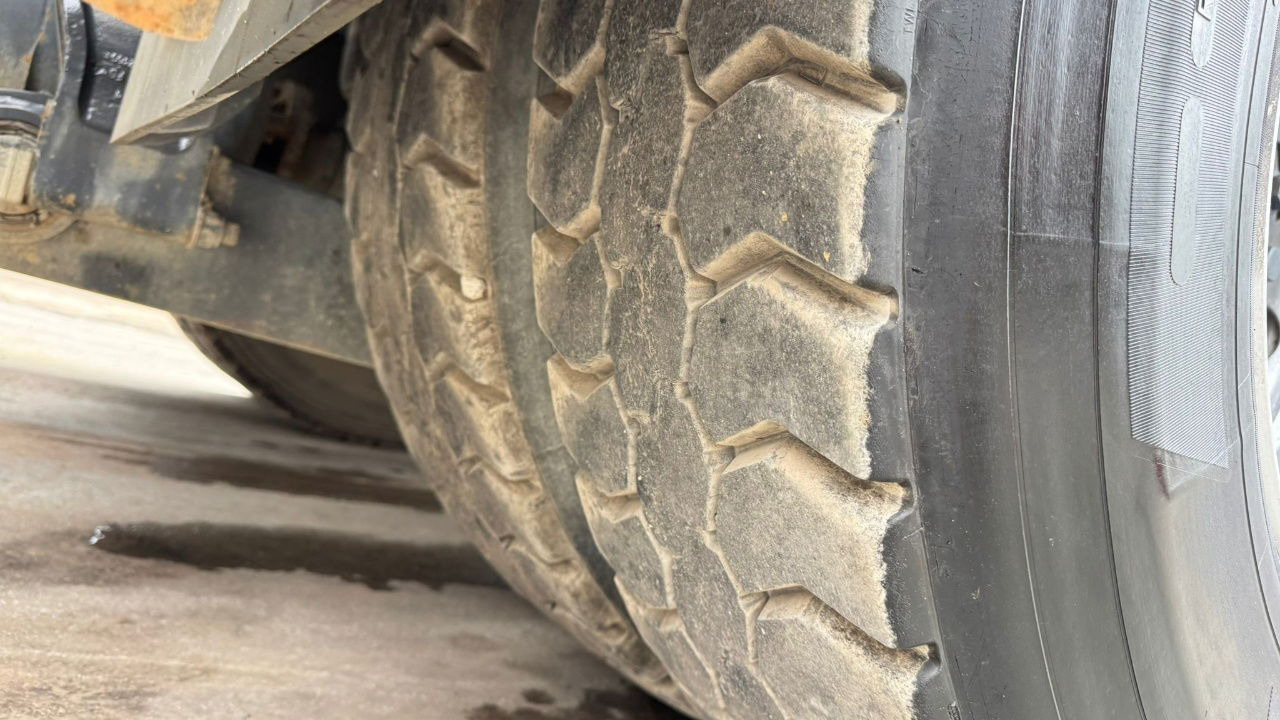 Çekici Mercedes-Benz Axor 1836 4x2 tipper hydraulics: fotoğraf 11 Çekici Mercedes-Benz Axor 1836 4x2 tipper hydraulics: fotoğraf 11