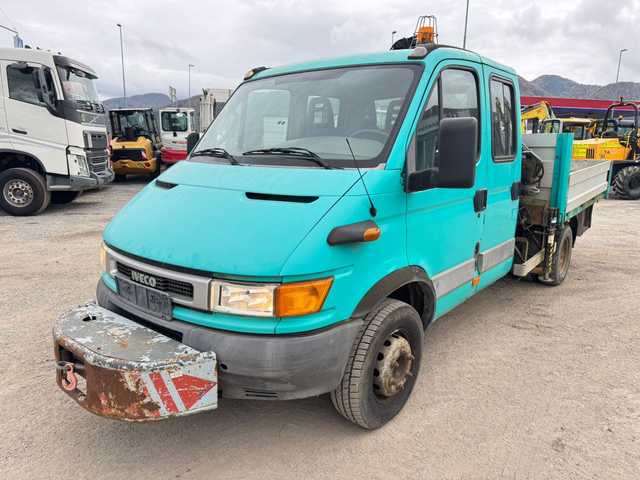 Iveco Daily 65 C15 stake body - Hiab 045-3 - 7.5M - Açık kasa kamyonet, Çift kabin kamyonet: fotoğraf 1 Iveco Daily 65 C15 stake body - Hiab 045-3 - 7.5M - Açık kasa kamyonet, Çift kabin kamyonet: fotoğraf 1