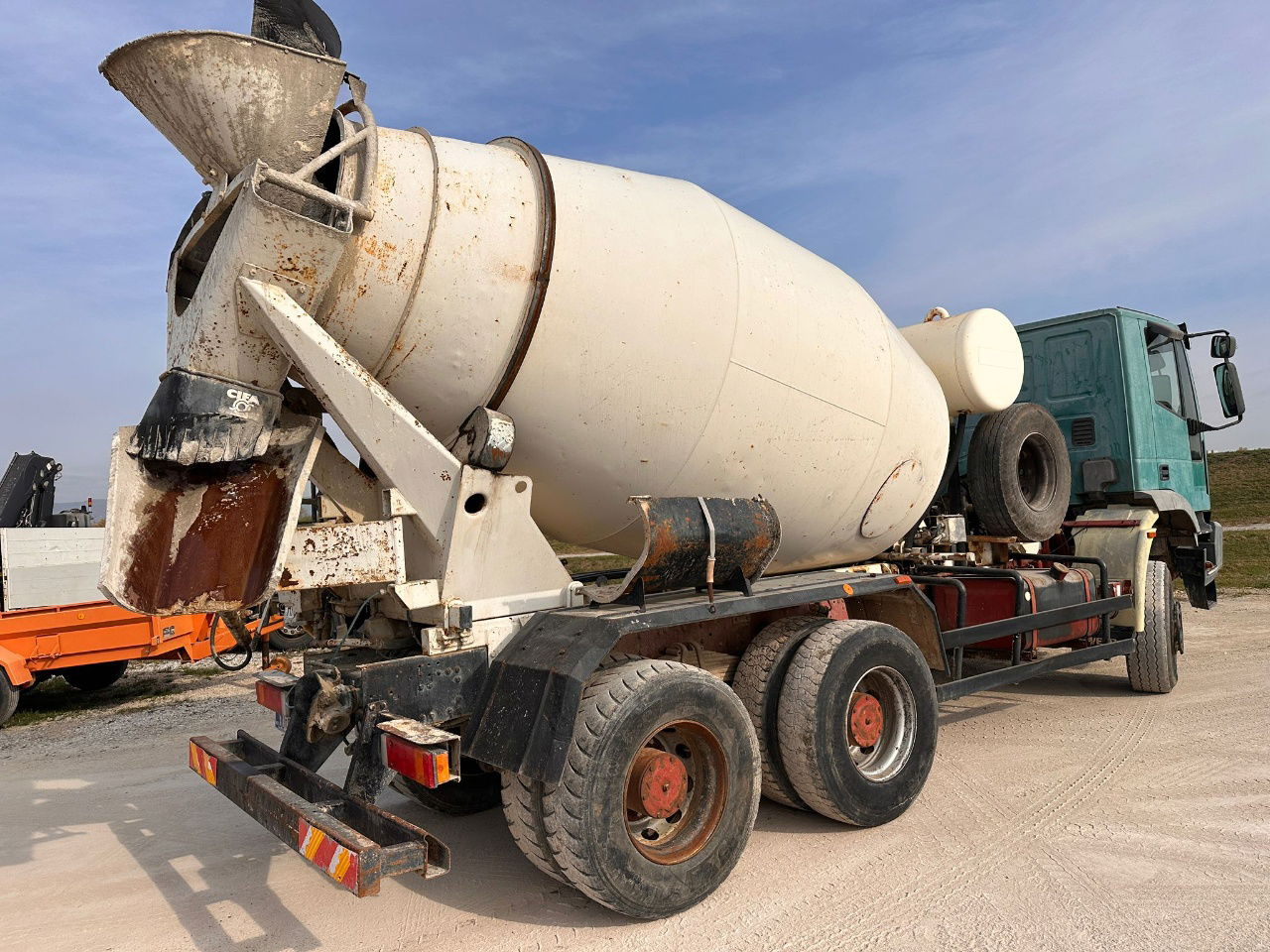 Iveco Eurotrakker 260E35W 6x6 mixer - 7m3 - Transmikser: fotoğraf 5 Iveco Eurotrakker 260E35W 6x6 mixer - 7m3 - Transmikser: fotoğraf 5