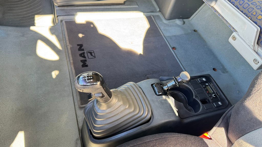 Şasi kamyon MAN TGA 26.460 6X2 chassis - lifitng axle: fotoğraf 28