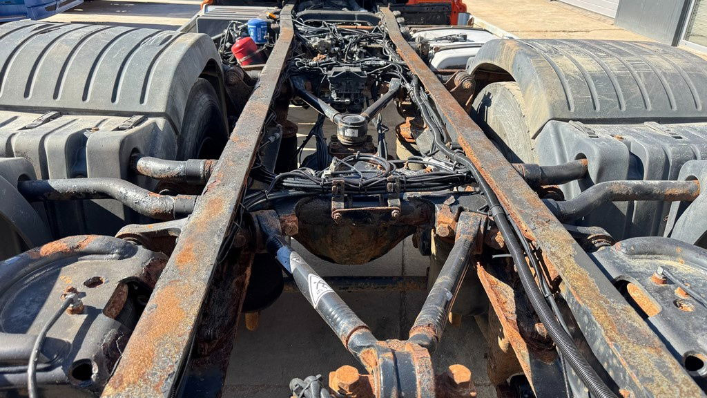 Şasi kamyon MAN TGA 26.460 6X2 chassis - lifitng axle: fotoğraf 8