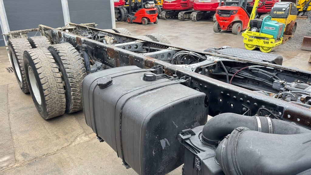 Mercedes-Benz Actros 3331 B 6x4 chassis - big axle - Şasi kamyon: fotoğraf 3 Mercedes-Benz Actros 3331 B 6x4 chassis - big axle - Şasi kamyon: fotoğraf 3