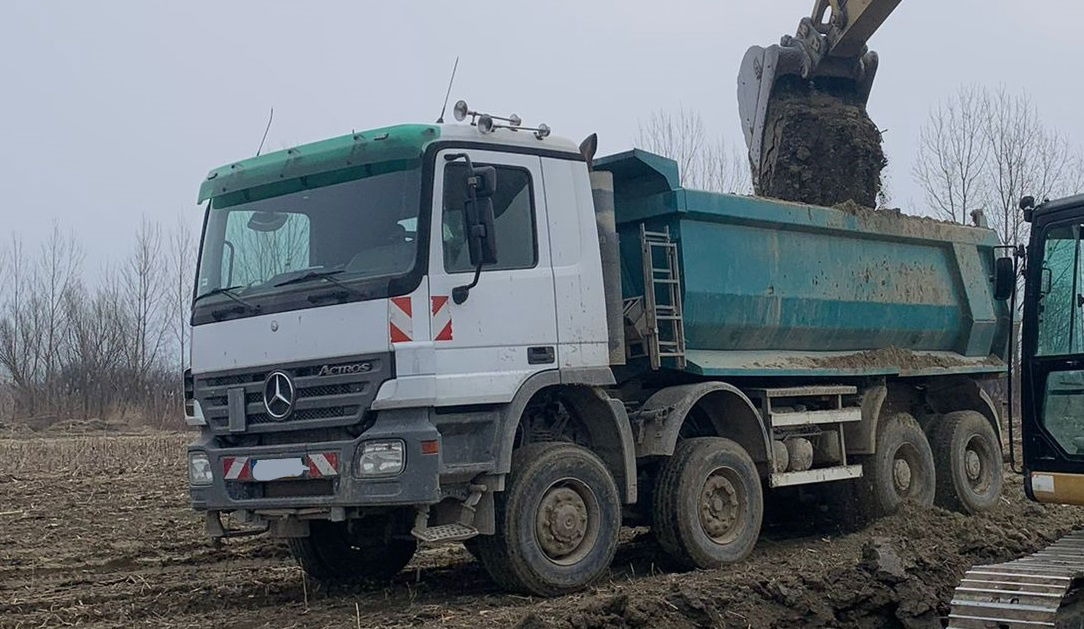 Mercedes-Benz Actros 4141 K 8x6 mulda tipper - damaged - Damperli kamyon: fotoğraf 2 Mercedes-Benz Actros 4141 K 8x6 mulda tipper - damaged - Damperli kamyon: fotoğraf 2