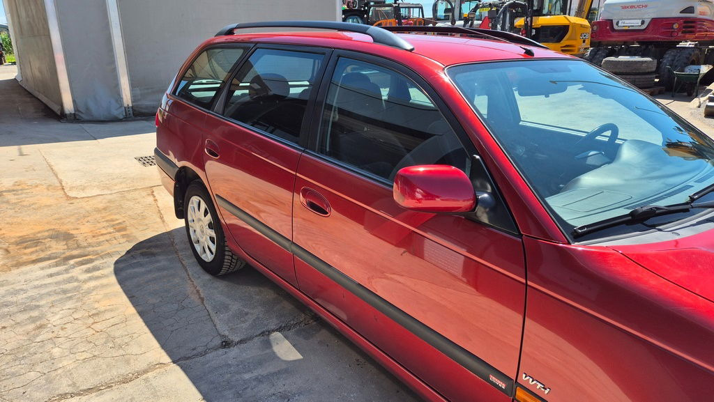Toyota Avensis 1.8 - Petrol - 5 Doors - AC - Station wagon: fotoğraf 4 Toyota Avensis 1.8 - Petrol - 5 Doors - AC - Station wagon: fotoğraf 4