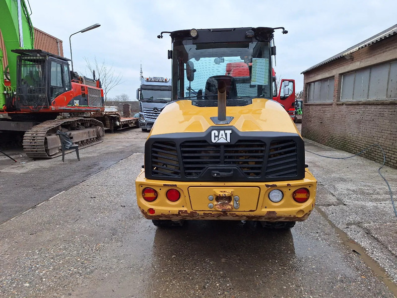 Caterpillar 906 - Tekerlekli yükleyici: fotoğraf 5 Caterpillar 906 - Tekerlekli yükleyici: fotoğraf 5