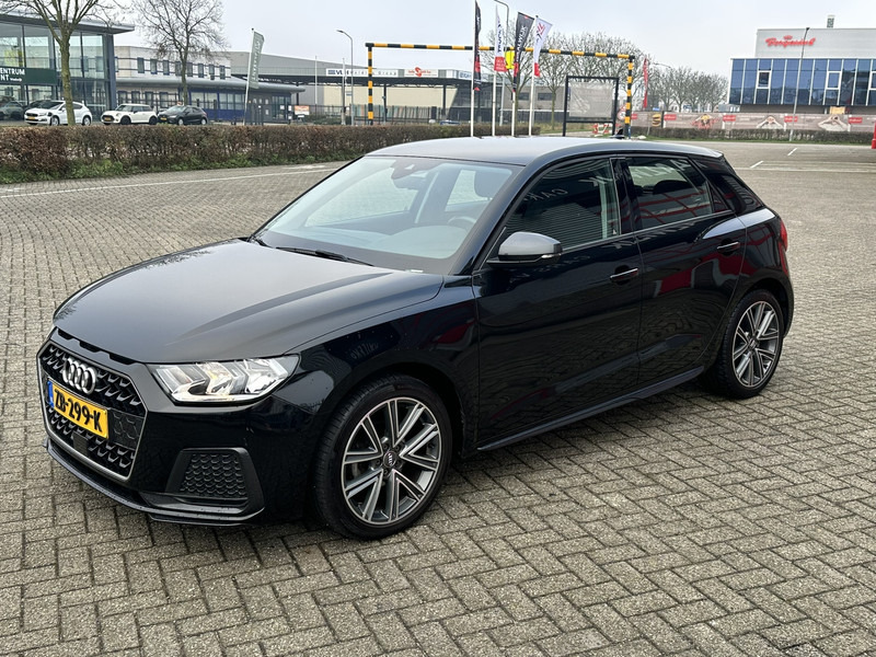 Audi A1 Sportback 25 TFSI Carplay NL Auto Epic Sportback - Binek araba: fotoğraf 4 Audi A1 Sportback 25 TFSI Carplay NL Auto Epic Sportback - Binek araba: fotoğraf 4