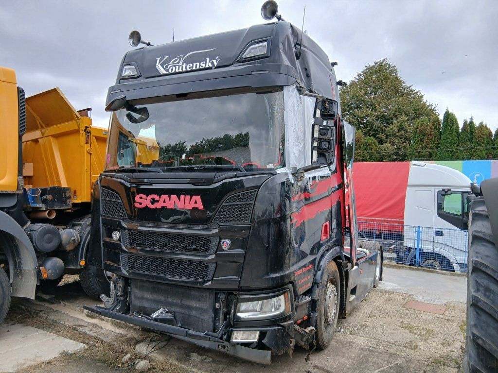 Scania R450 MEGA/lowdeck Unfall / damage - Çekici: fotoğraf 1 Scania R450 MEGA/lowdeck Unfall / damage - Çekici: fotoğraf 1