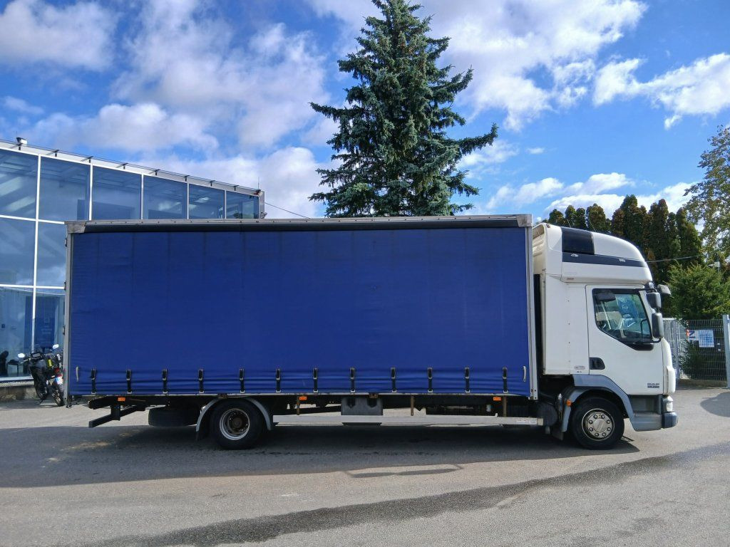 DAF LF45.220 EURO 4 - Tenteli kamyon: fotoğraf 3 DAF LF45.220 EURO 4 - Tenteli kamyon: fotoğraf 3
