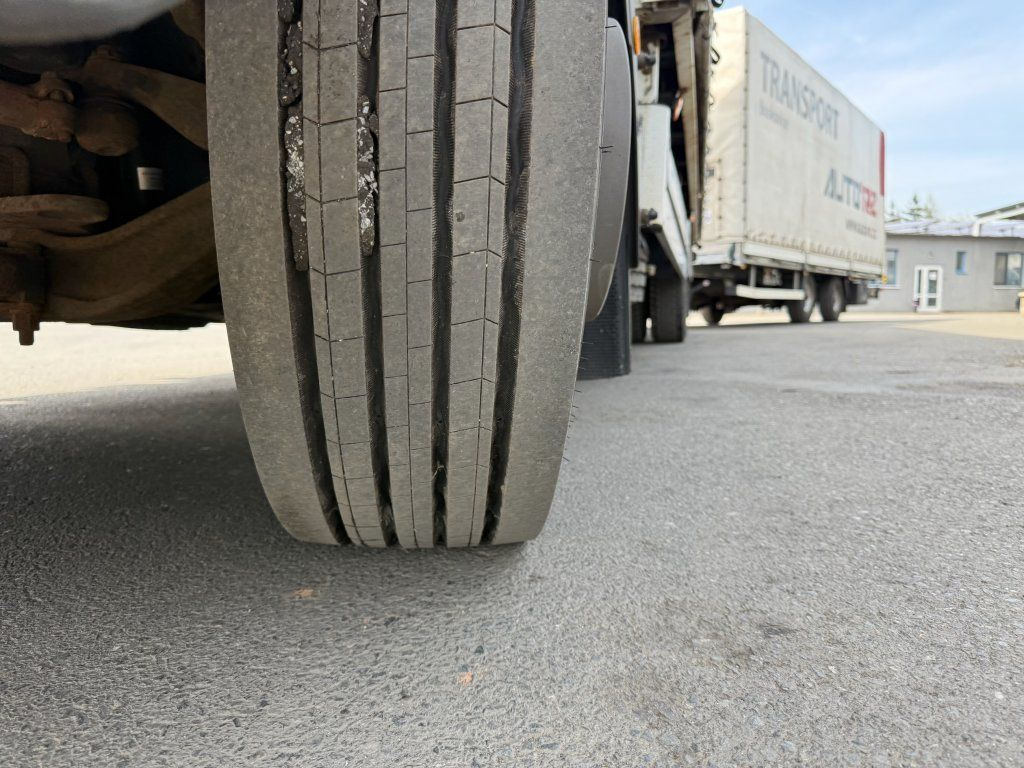 Iveco 120E28 EURO 5 - Tenteli kamyon: fotoğraf 5 Iveco 120E28 EURO 5 - Tenteli kamyon: fotoğraf 5