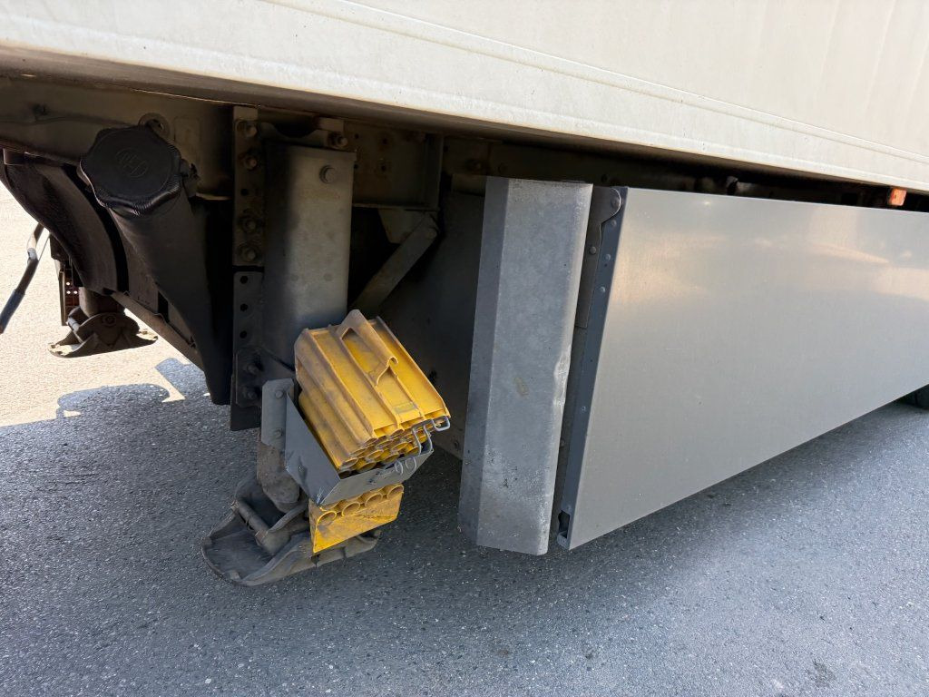 Lamberet LVF S3 Carrier Maxima 1300 - Kapalı karoser dorse: fotoğraf 5 Lamberet LVF S3 Carrier Maxima 1300 - Kapalı karoser dorse: fotoğraf 5