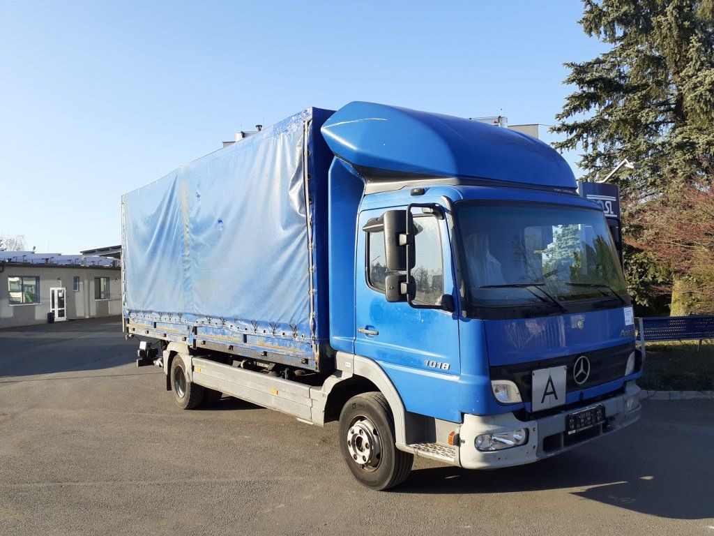 Mercedes-Benz 1018 Atego EURO 3 - Tenteli kamyon: fotoğraf 2 Mercedes-Benz 1018 Atego EURO 3 - Tenteli kamyon: fotoğraf 2