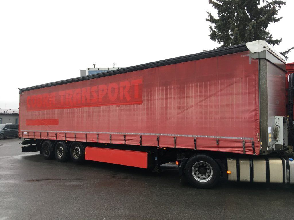 Schmitz Cargobull SCB*S3T standard/lifting roof/Hubdach 2,70-2,85m - Tenteli dorse: fotoğraf 2 Schmitz Cargobull SCB*S3T standard/lifting roof/Hubdach 2,70-2,85m - Tenteli dorse: fotoğraf 2