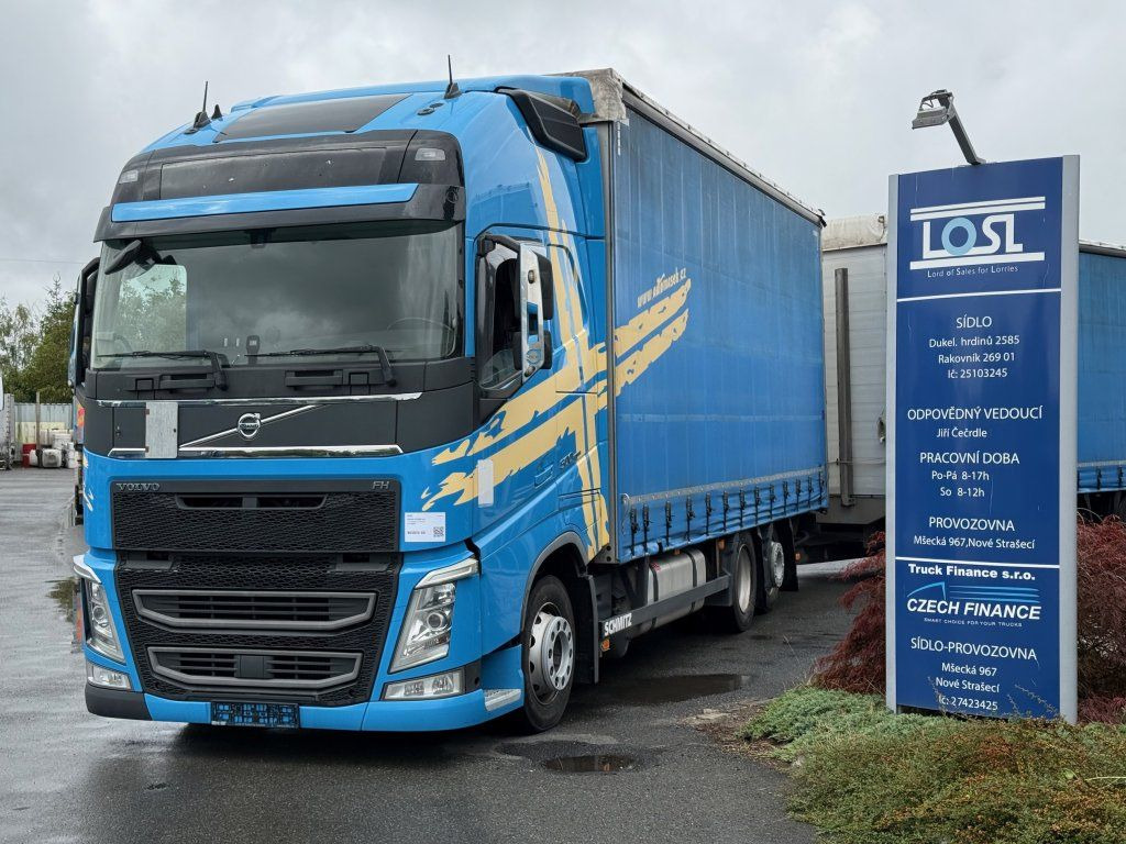 Volvo FH500 6x2 Euro 6 + Schmitz - Tenteli kamyon: fotoğraf 1 Volvo FH500 6x2 Euro 6 + Schmitz - Tenteli kamyon: fotoğraf 1