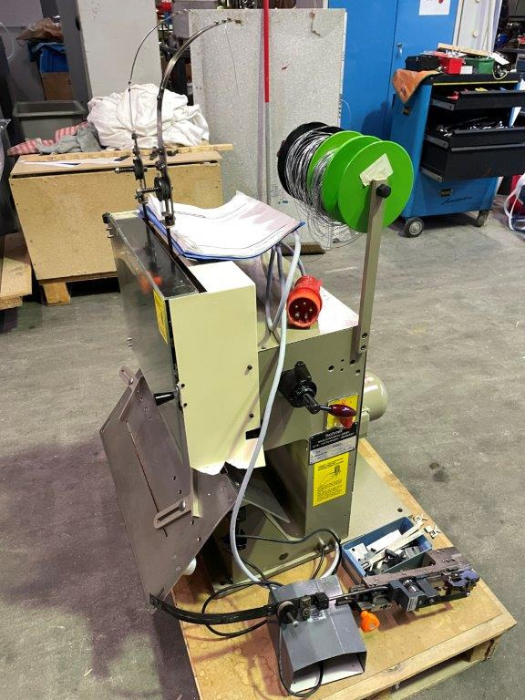 3-head table multi-head block and booklet wire stapling machine for normal stapling HOHNER EXACT - Baskı makinesi: fotoğraf 2 3-head table multi-head block and booklet wire stapling machine for normal stapling HOHNER EXACT - Baskı makinesi: fotoğraf 2
