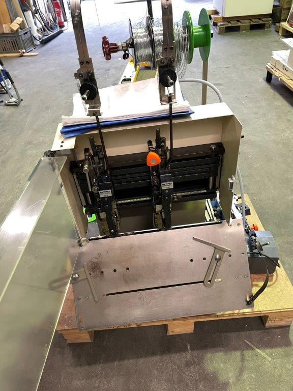 3-head table multi-head block and booklet wire stapling machine for normal stapling HOHNER EXACT - Baskı makinesi: fotoğraf 4 3-head table multi-head block and booklet wire stapling machine for normal stapling HOHNER EXACT - Baskı makinesi: fotoğraf 4