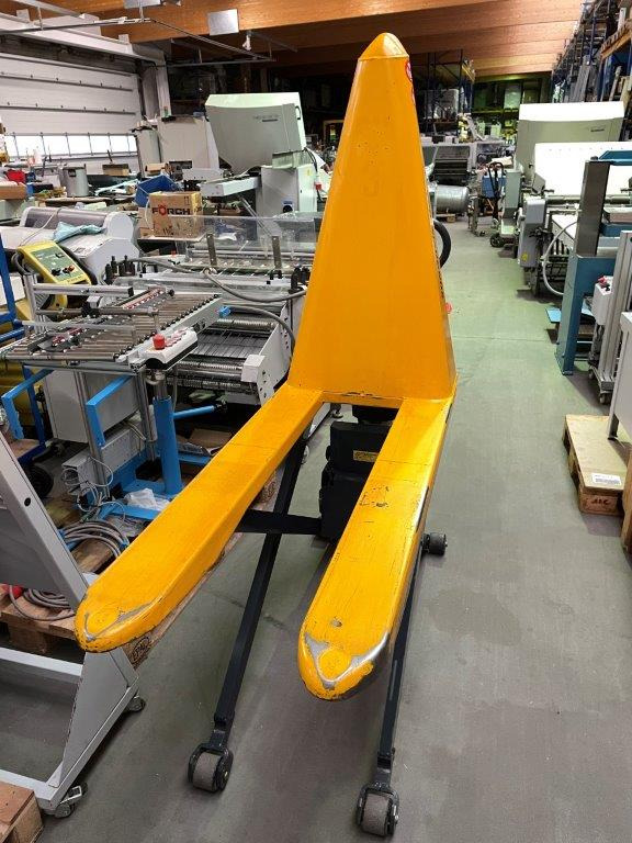 5 (five) scissor pallet truck with electric drive and quick lift pump Jungheinrich model TMX-E 10 - Kullanılan transpalet: fotoğraf 3 5 (five) scissor pallet truck with electric drive and quick lift pump Jungheinrich model TMX-E 10 - Kullanılan transpalet: fotoğraf 3