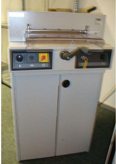 Stack cutter Ideal 3915-95 - Condition like new - Kağıt kesme makinesi: fotoğraf 2 Stack cutter Ideal 3915-95 - Condition like new - Kağıt kesme makinesi: fotoğraf 2